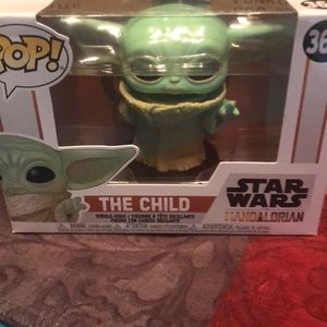 The child ( baby yoda) Star Wars the mandalorian